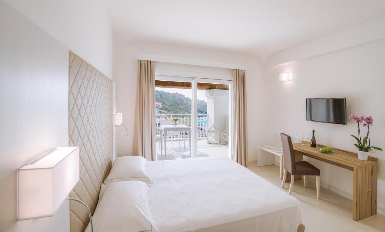 Hotel Moresco Santa Teresa Gallura Bagian luar foto